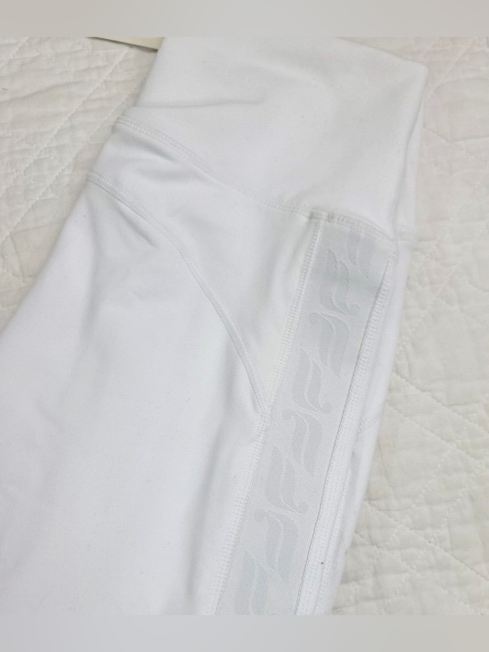 WORN ONCE Fabletics White 7/8th Length Leggings with Subtle Side Logo